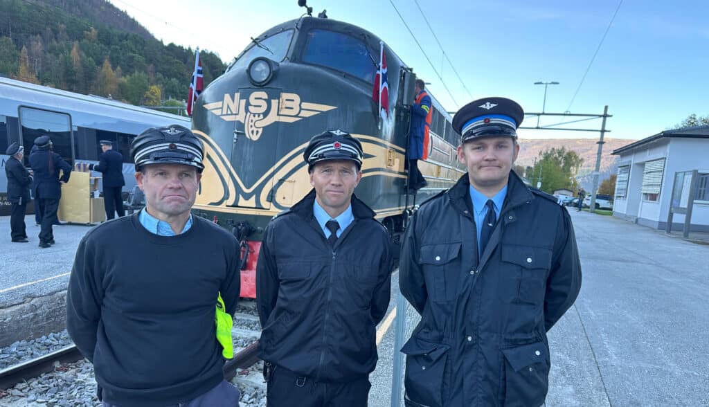 Jubileumstoget på Dombås stasjon