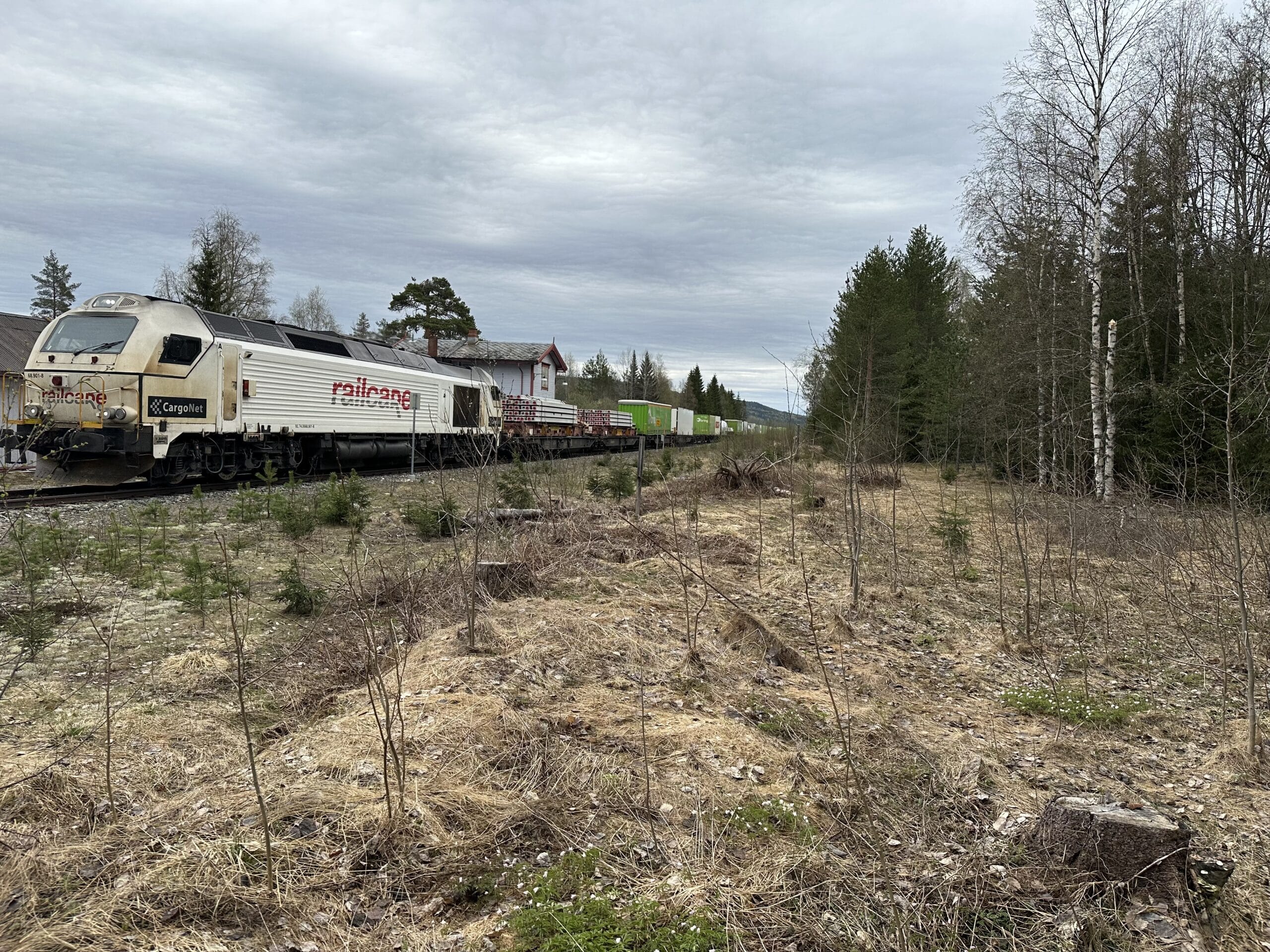 Godstogene måtte ledes over Rørosbanen mens Dovrebanen var stengt. 